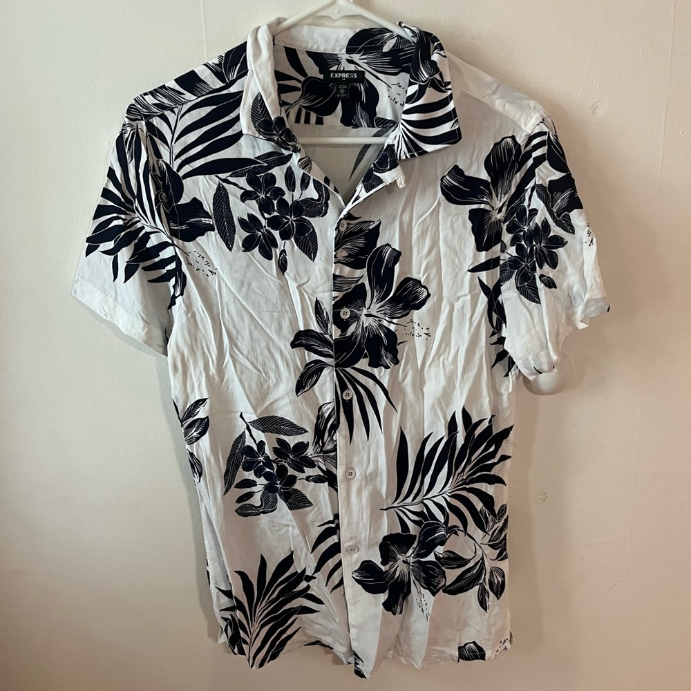 Express Button Down Short Sleeve Shirt Floral Print XS white navy blue